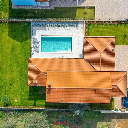 Barra Comfortable Holiday Villa